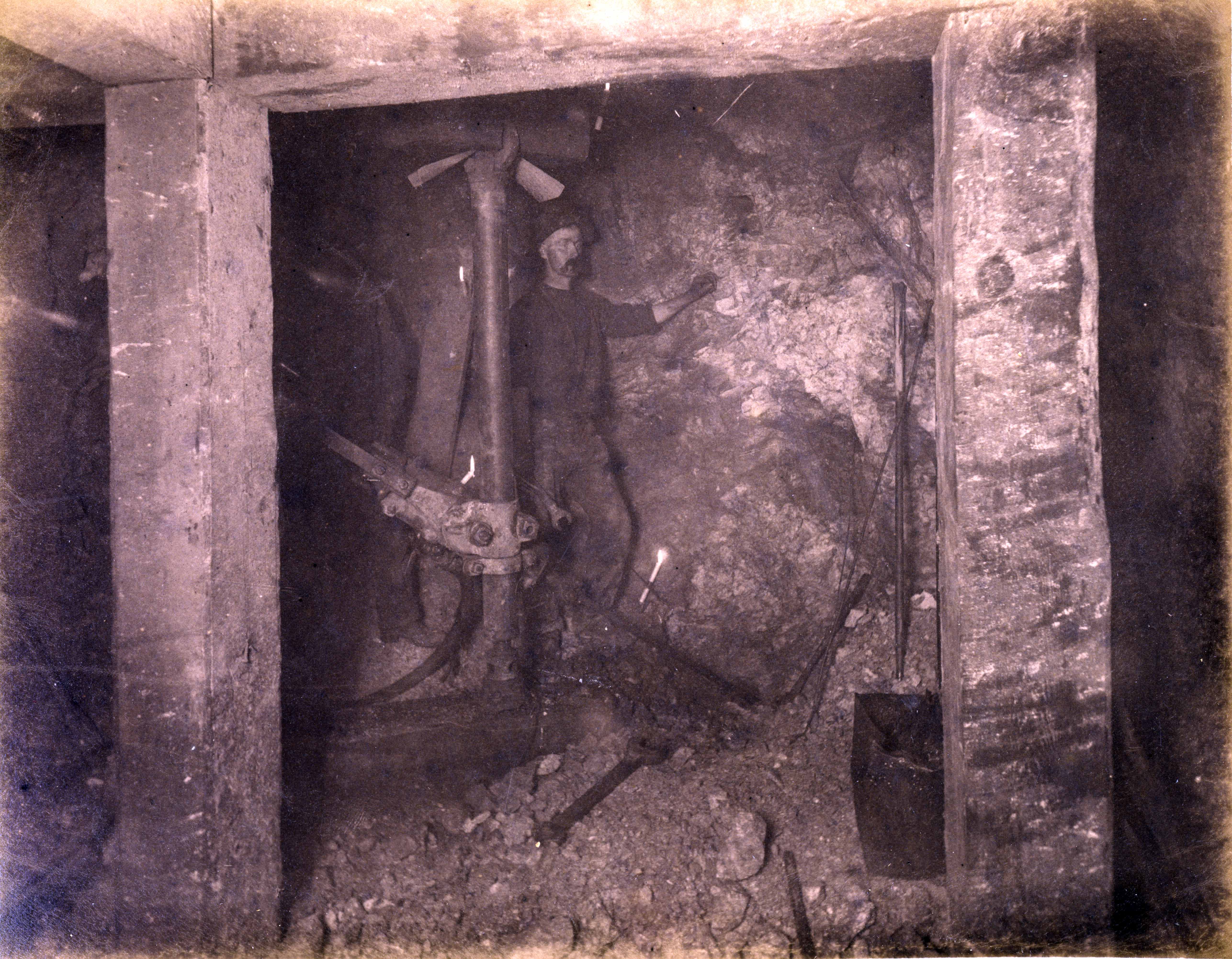 St. Lawrence Mine 700 ft. level East [no. 1183]