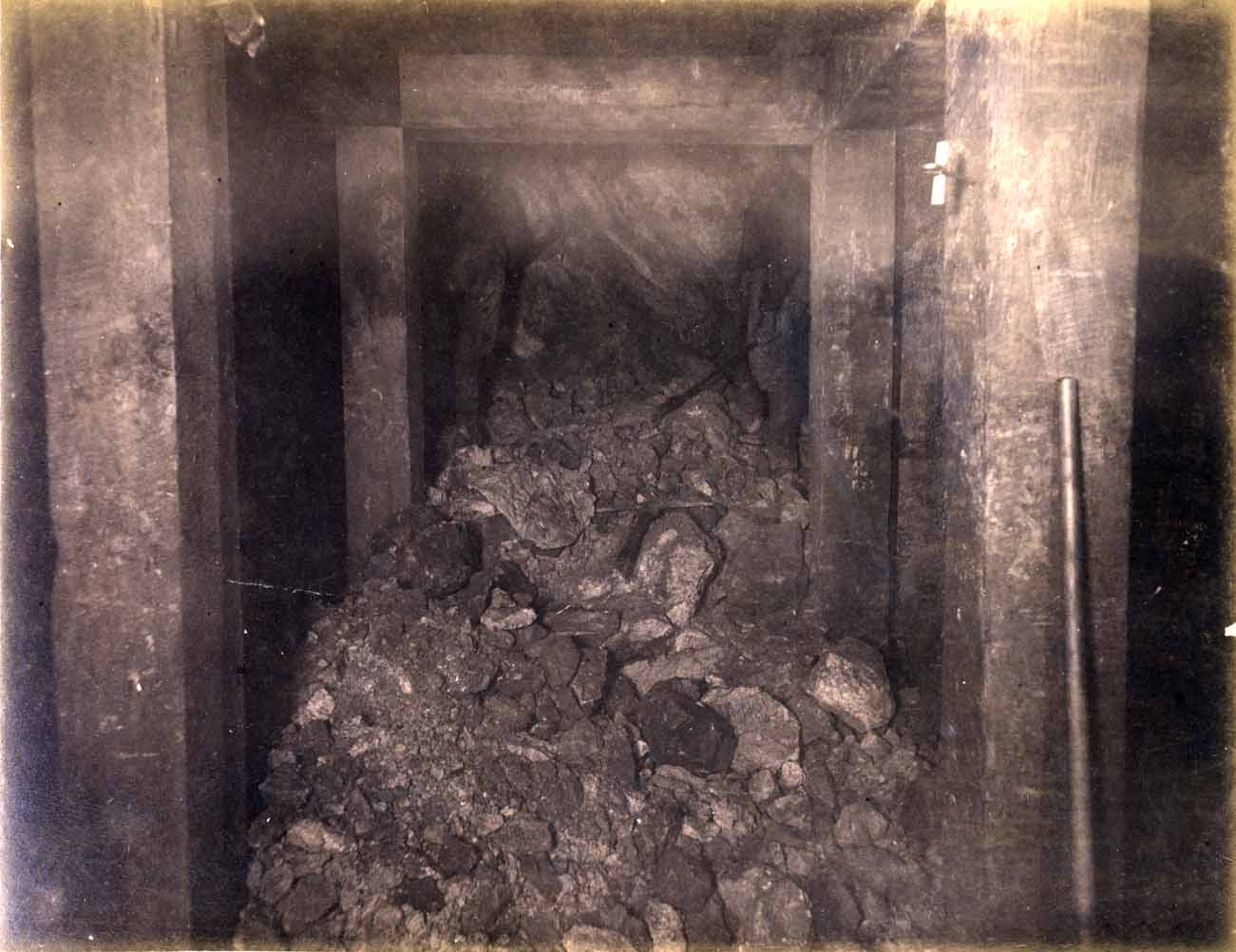 High Ore Mine 600 ft. level East [no. 1199]