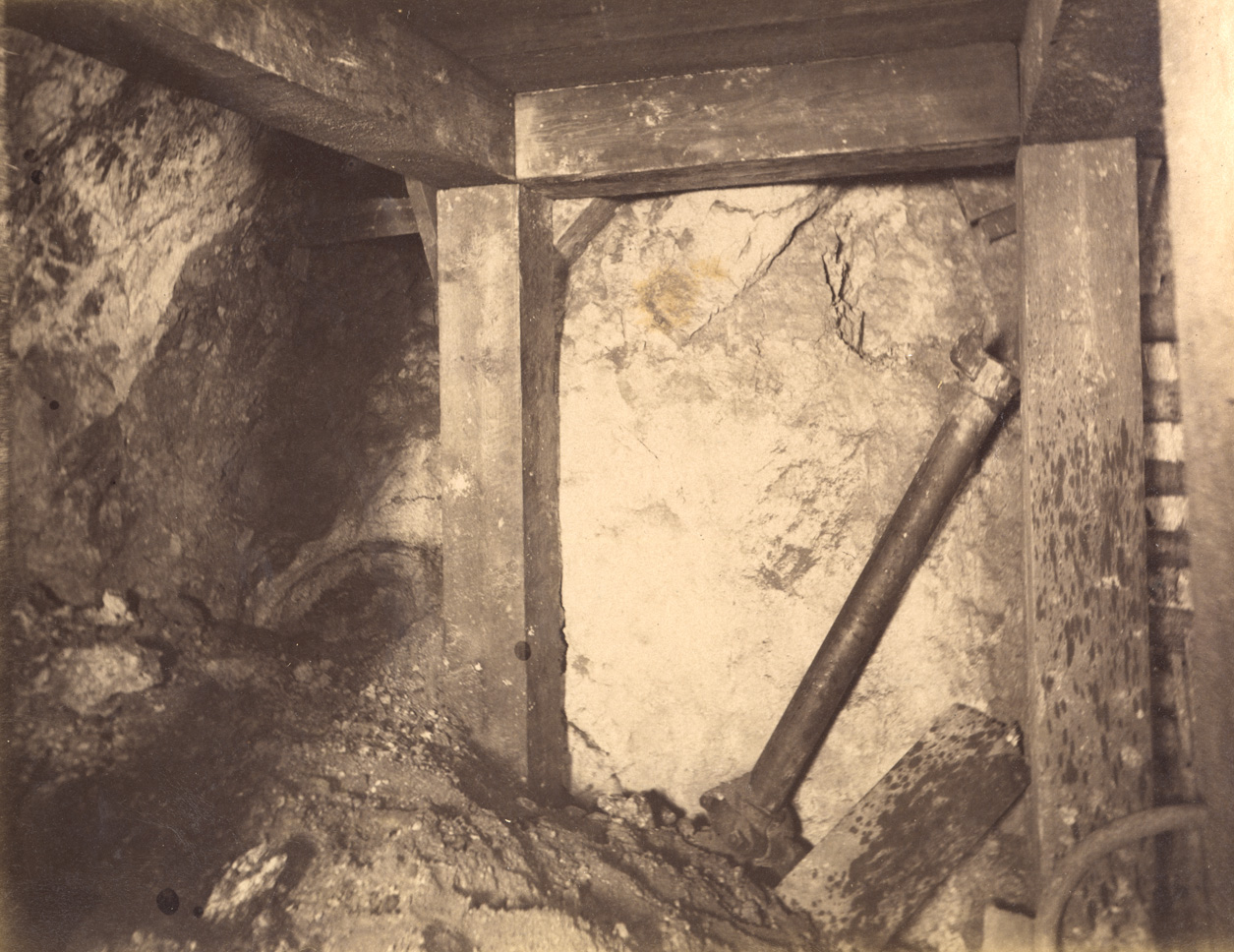 Mountain Consolidated Mine 100 ft. level West sill floor  [no. 1227]