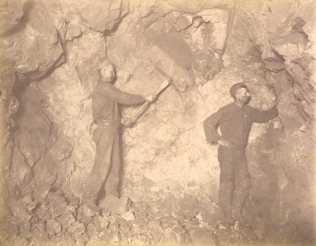 Mountain Consolidated Mine 550 ft. level East [no. 1242]